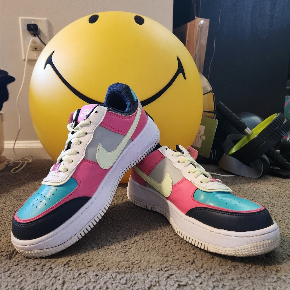 "Sweet Treats" Nike Air force 1 Dunks - Picture 2 of 5